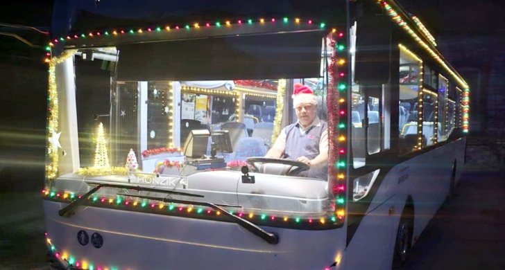 vanocni bus1.jpg